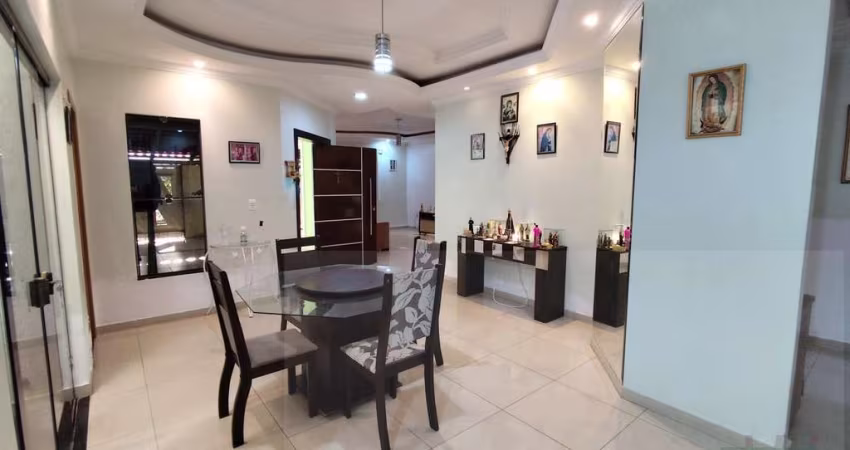 Casa à venda no bairro Residencial Canadá em Goiânia/GO