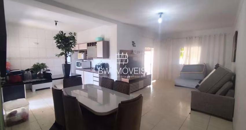 Casa, 3Q 1 suíte, St Sônia Maria, Quintal amplo, Moradia ou Investimento