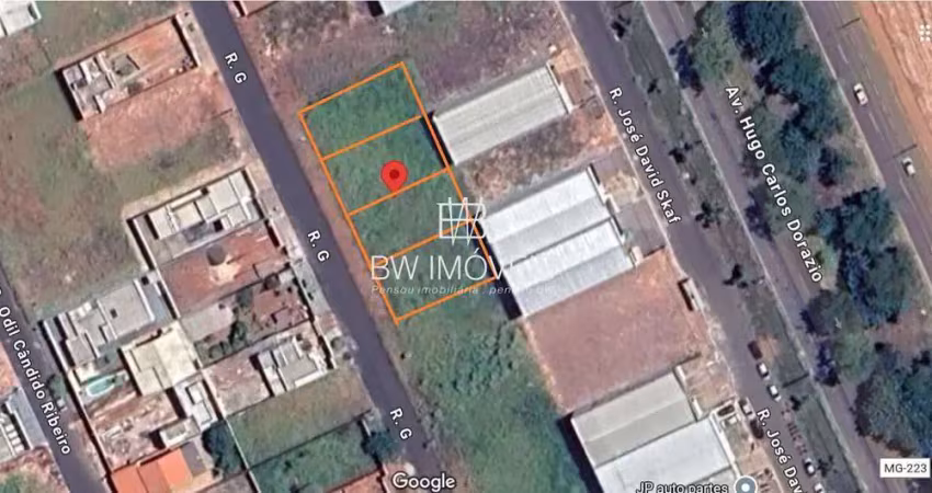 Terreno à venda na Rua Mariana Lucas Lopes, Sibipiruna, Araguari