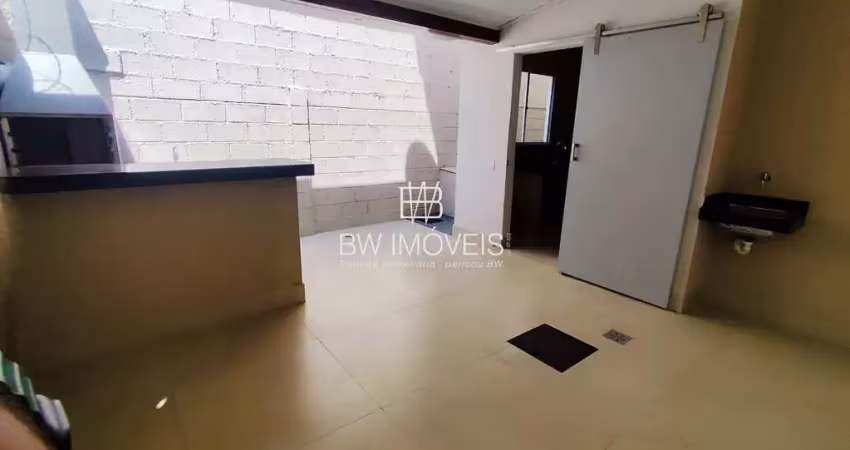 Condomínio são francisco - sobrado, 2q, área goumet, reformada, condomínio fechado, possui lazer, resid flórida