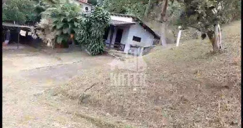 Terreno à venda na Rua Toito, 50, Pendotiba, Niterói