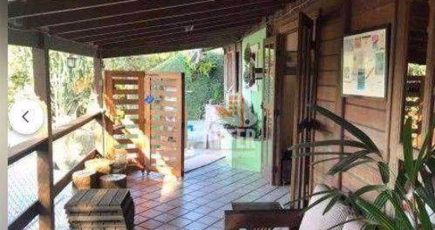 Casa com 3 dormitórios à venda, 220 m² por R$ 650.000,00 - Maria Paula - Niterói/RJ