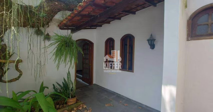 Excelente Casa Linear em Condomínio Fechado!