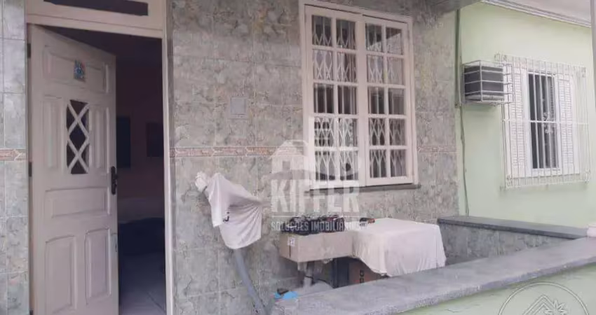 Casa em vila com 5 quartos (2 suítes) – ideal para 2 famílias ou renda – próxima à ponte e centro de niterói
