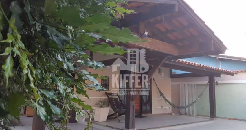 Casa com 3 quartos à venda, 300 m² por r$ 890.000 - itaipu - niterói/rj