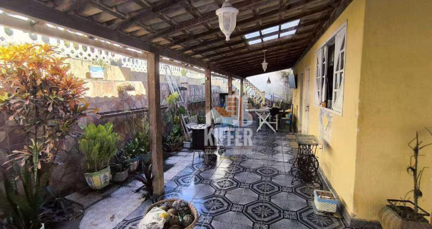 Casa com 3 quartos à venda, 320 m² por R$ 650.000 - Maria Paula - São Gonçalo/RJ
