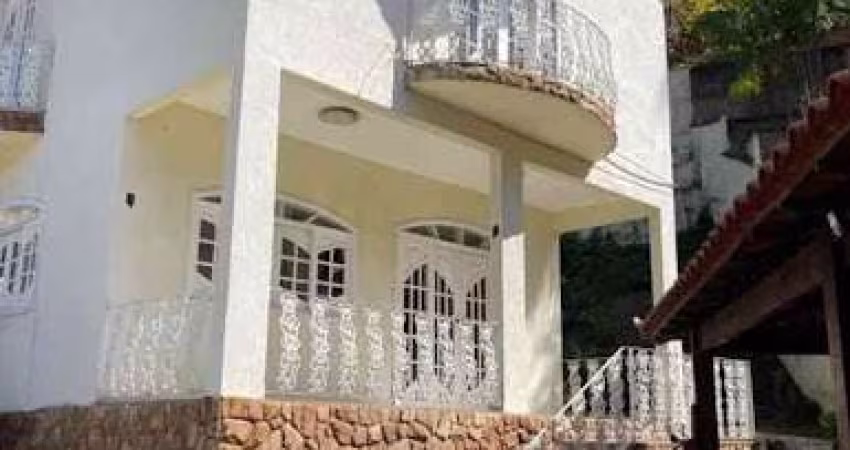 Casa com 3 dormitórios à venda, 234 m² por R$ 550.000,00 - Zé Garoto - São Gonçalo/RJ