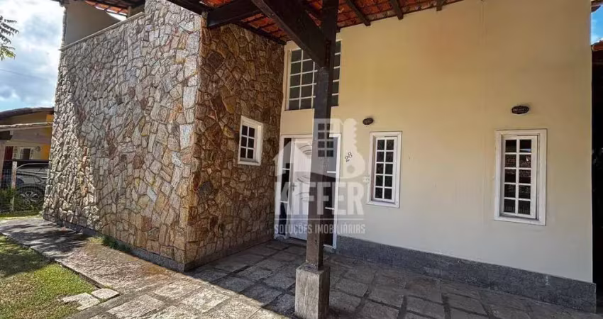 Casa em condomínio com 5 quartos (4 suítes), piscina e área gourmet – completa estrutura de lazer