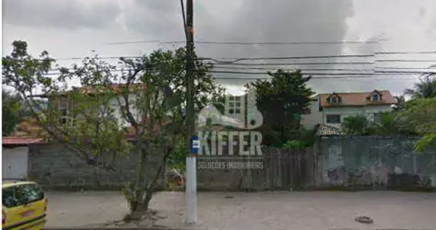 Terreno plano e murado à venda em piratininga – 640 m² de frente para avenida asfaltada