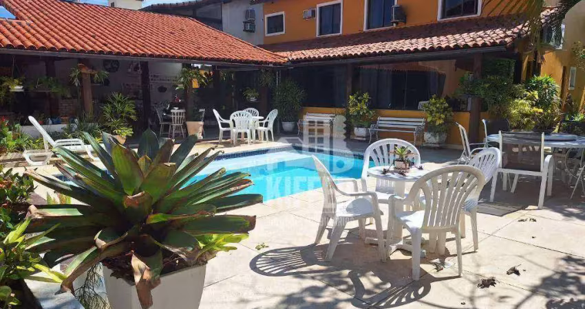 Casa com 4 quartos, 2 suítes, àrea gourmet, piscina, 4 vagas, 400m² área construída por r$ 2.400.000,00 - camboinhas - niterói/rj