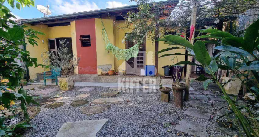 Casa linear de alto padrão em serra grande por r$720.000,00 – 3 quartos, 2 suítes (1 master com hidro), jardim e estilo colonial em niterói