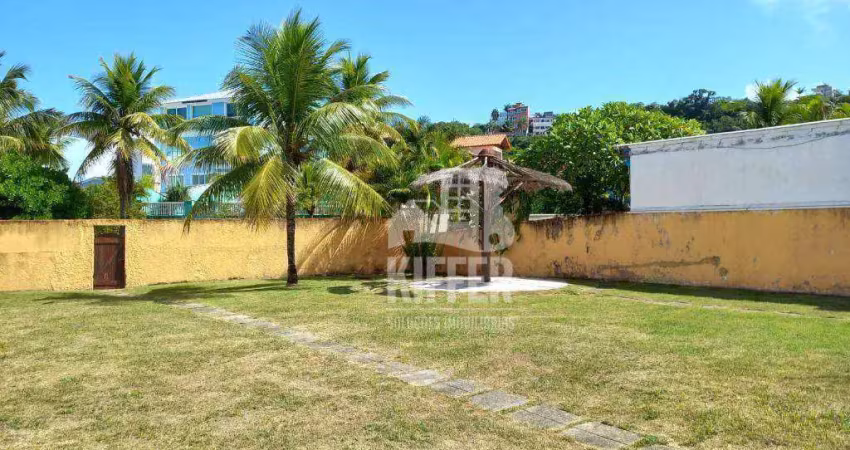 Casa em camboinhas a 70m da praia — terreno amplo com vista mar