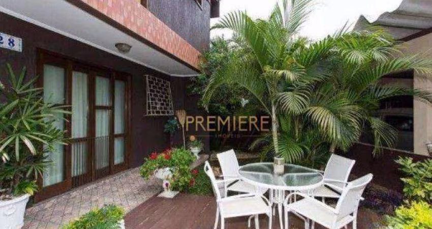 Casa com 4 dormitórios no Bacacheri