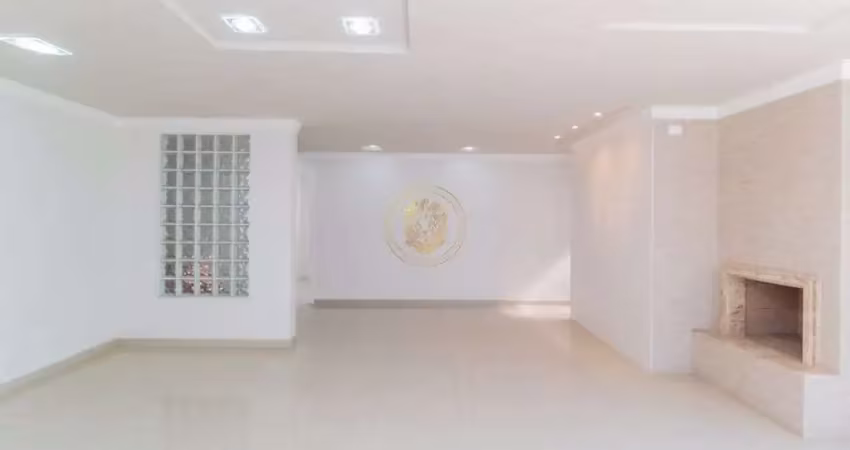 Casa com 4 suítes em condomínio fechado no Butiatuvinha