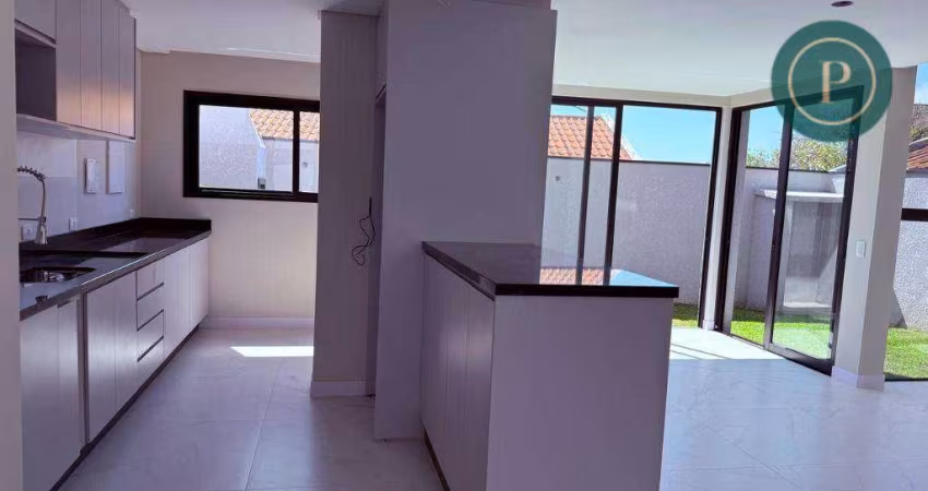 Sobrado Triplex Novo em Santa Felicidade