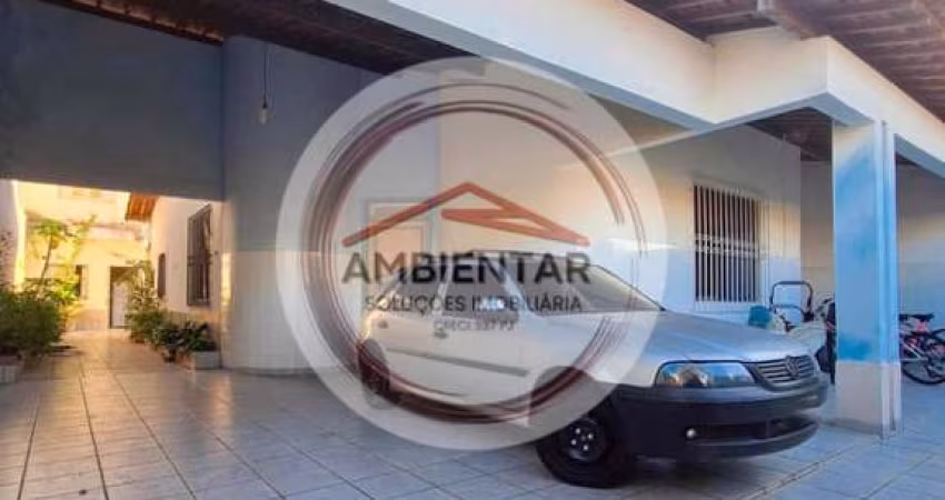 Casa Para Vender com 4 quartos 3 suítes no bairro Farolândia em Aracaju