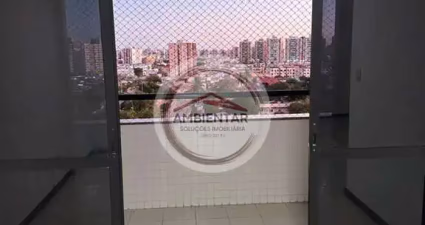 Apartamento amplo e bem localizado