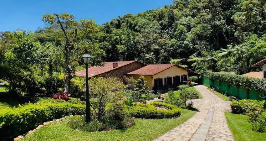 Magnífica casa próximo a CBF