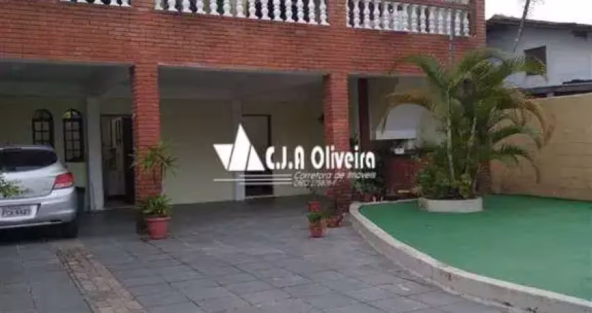 CASA PERTO DA PRAIA EM MONGAGUÁ