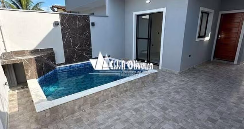 Casa nova com piscina na cidade de Mongaguá 