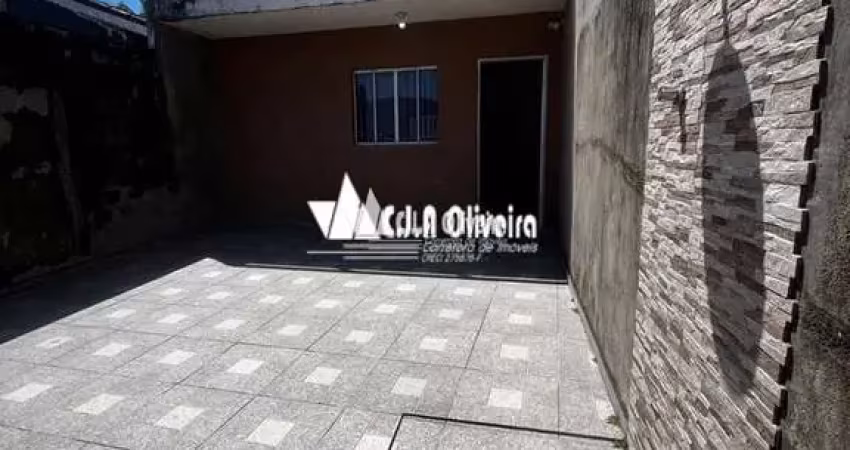 Sobrado lado praia, 300 metros do mar na cidade de Mongaguá 