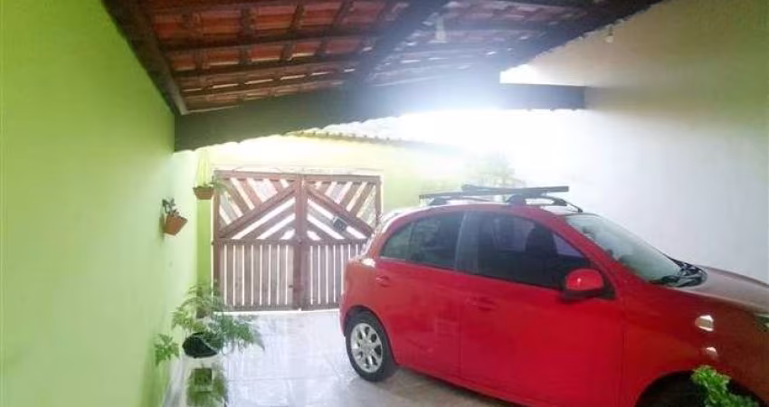 CASA EM BAIRRO TRANQUILO EM MONGAGUÁ