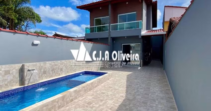Sobrado com Piscina, apenas 500 metros do mar na cidade de Mongaguá 