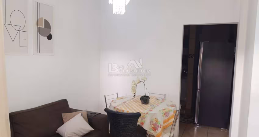Vendo Casa em Vila com 2 Quartos, Suíte, 68m²  em Nova Cidade - São Gonçalo