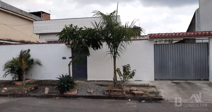 Casa com 2 Qts, Quintal, 3 Vagas ou mais, em Trindade, São Gonçalo/RJ