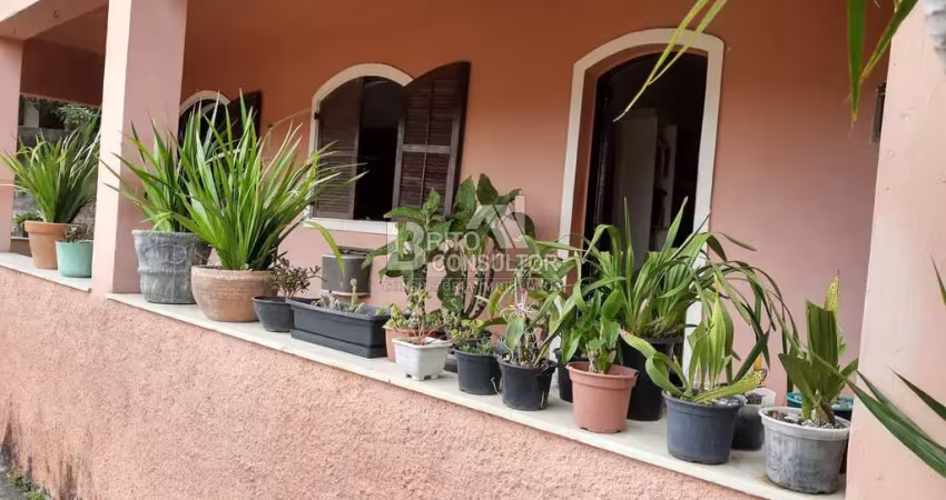 Vendo Excelente Casa 3 Qts, Varanda, Quintal, 1 vaga Por 270.000 Barro Vermelho - São Gonçalo/RJ.