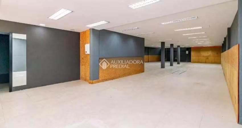 Ponto comercial para alugar na Rua Itapeva, 97, Passo da Areia, Porto Alegre