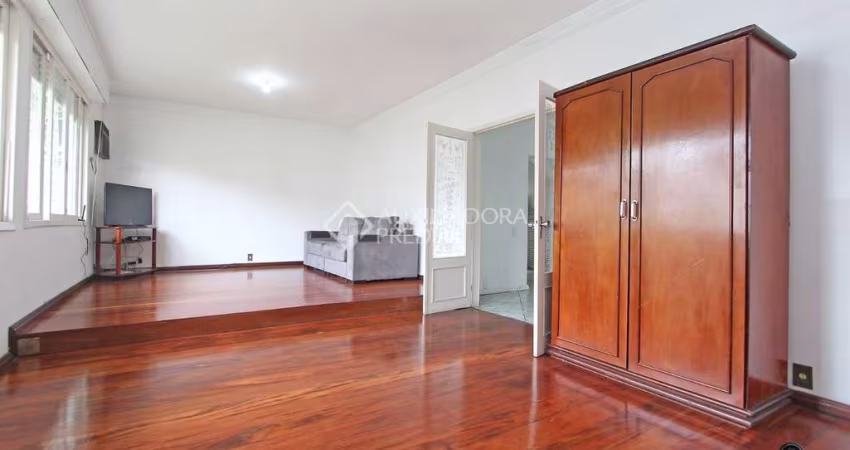 Casa em condomínio fechado com 5 quartos para alugar na Rua Guilherme Alves, 1547, Partenon, Porto Alegre