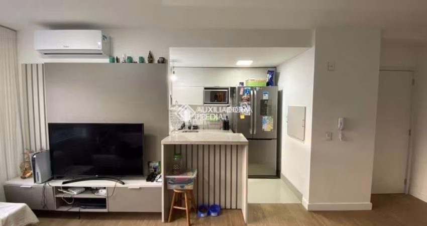 Apartamento com 3 quartos para alugar na Rua Jerônymo Zelmanovitz, 100, São Sebastião, Porto Alegre