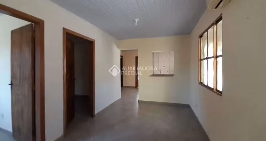 Casa em condomínio fechado com 2 quartos para alugar na Rua Rodrigues da Costa, 1310, Sarandi, Porto Alegre
