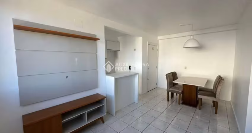 Apartamento com 3 quartos para alugar na Rua Tenente Ary Tarrago, 1680, Protásio Alves, Porto Alegre