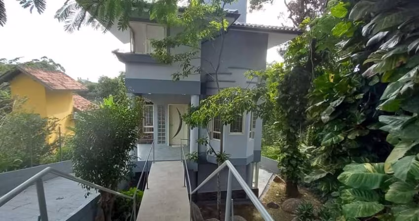 Casa com 3 quartos à venda na Rua Dorvalina Machado Coelho, 360, João Paulo, Florianópolis