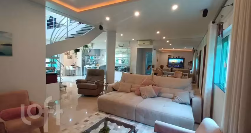 Casa em condomínio fechado com 3 quartos à venda na Rua Douglas Seabra Levier, 228, Trindade, Florianópolis