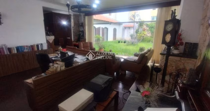 Casa em condomínio fechado com 4 quartos à venda na Rua Vicente Galafassi, 70, Nova Petrópolis, São Bernardo do Campo