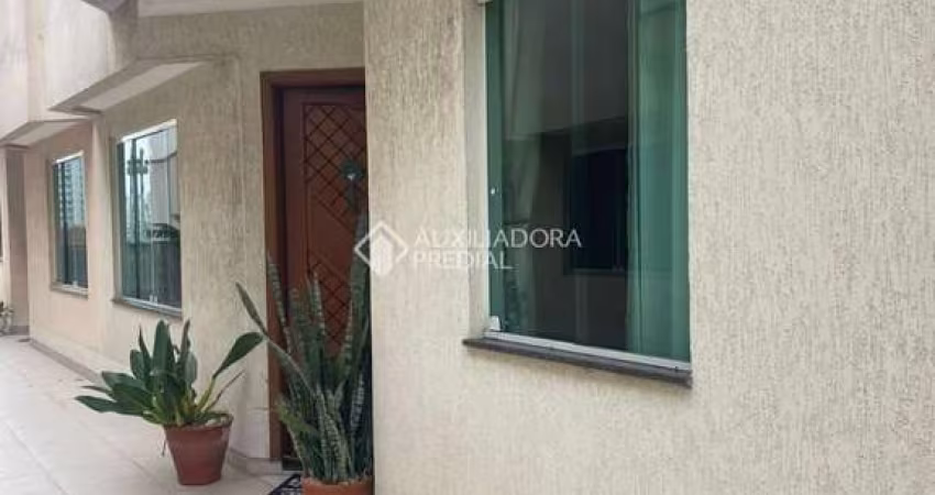 Casa em condomínio fechado com 3 quartos à venda na Rua São Geraldo, 123, Vila Scarpelli, Santo André