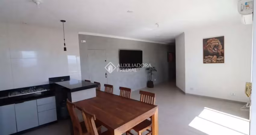 Apartamento com 3 quartos à venda na Avenida José Olegário de Barros, 644, Areao, Taubaté