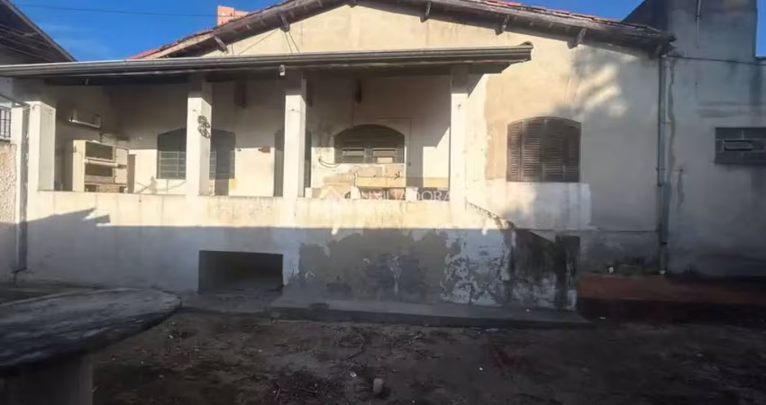 Casa com 1 quarto à venda na Avenida José Olegário de Barros, 651, Areao, Taubaté