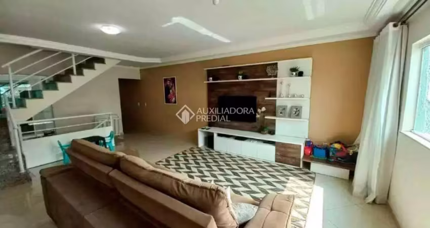 Casa com 3 quartos à venda na Rua Lira, 50, Vila Linda, Santo André