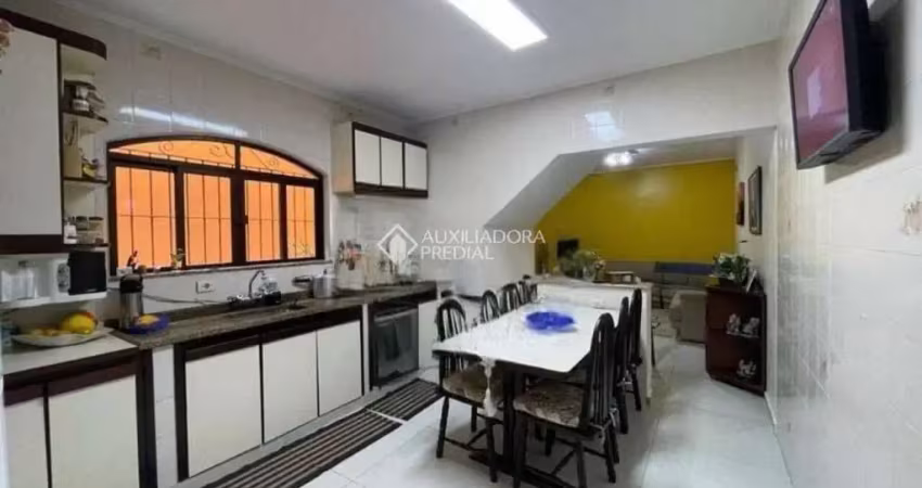 Casa com 3 quartos à venda na Rua Carlos Tamagnini, 227, Vila Nossa Senhora das Vitórias, Mauá