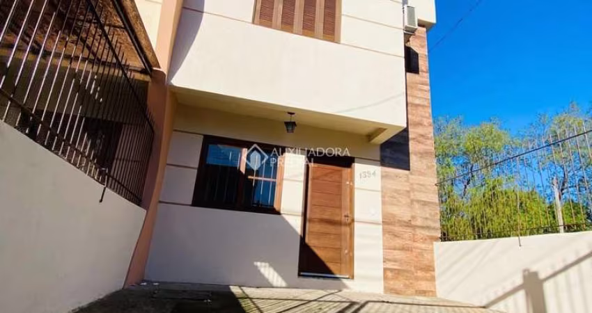 Casa com 2 quartos à venda na Rua Guarani, 1394, Vila Imbui, Cachoeirinha