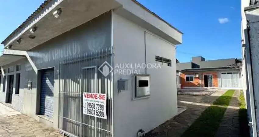 Casa comercial com 1 quarto à venda na Avenida Monte Carlo, 233, Vila Monte Carlo, Cachoeirinha
