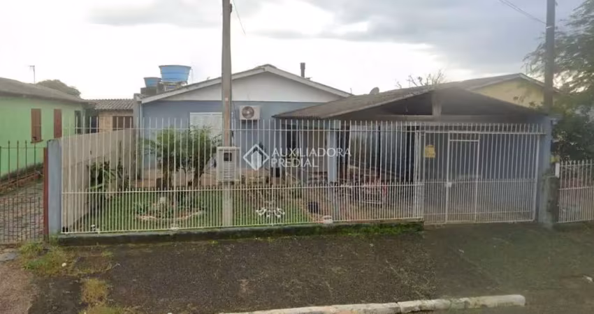 Casa com 3 quartos à venda na Rua Chapecó, 308, COHAB A, Gravataí