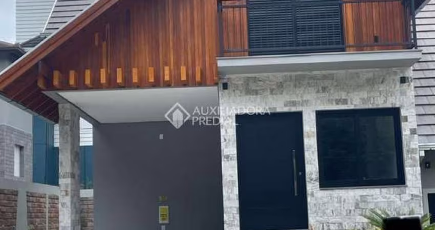 Casa com 3 quartos à venda na Tio Filintro, 139, Jardim dos Pinheiros II, Canela