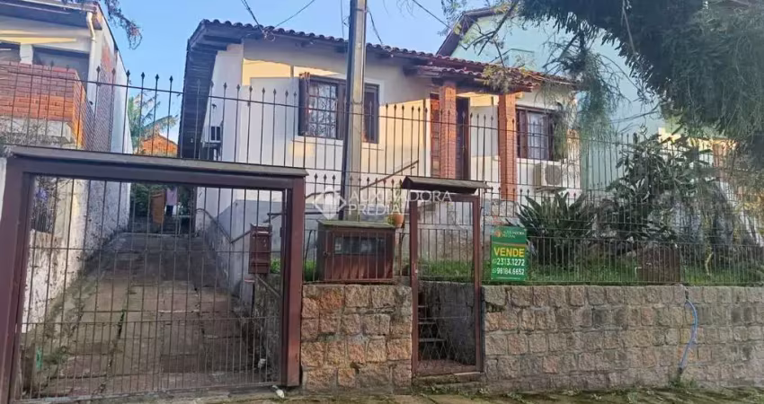 Casa com 3 quartos à venda na Rua José Juliano, 85, São Sebastião, Porto Alegre