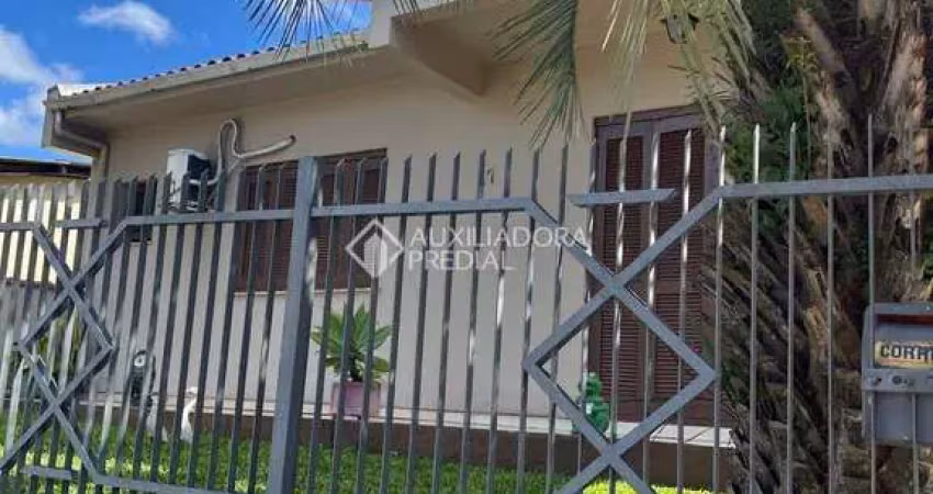 Casa com 6 quartos à venda na Rua Lauro Müller, 57, Nossa Chácara, Gravataí
