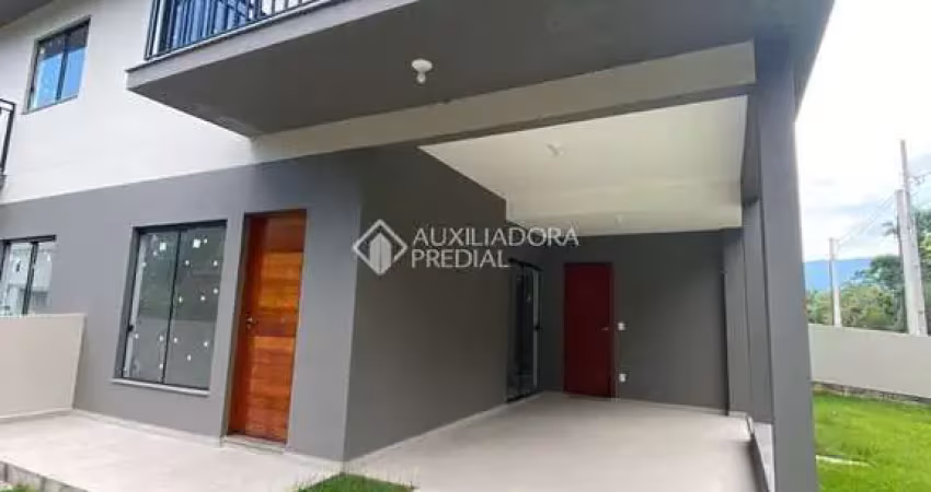Casa com 2 quartos à venda na Servidão Albertina Clausen, 100, Forquilhas, São José